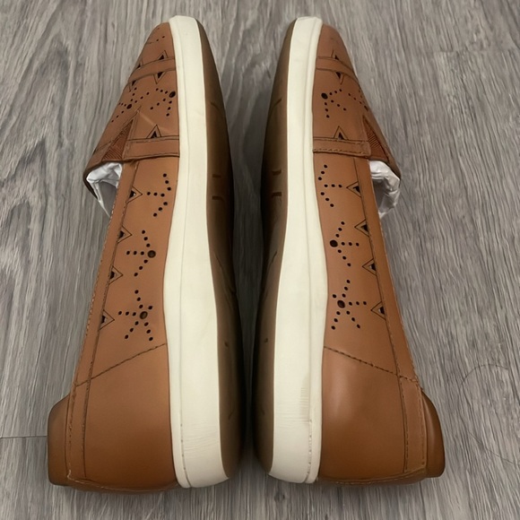 Cobb Hill new Pennifield Tan Leather Loafers Size 7.5 - Picture 9 of 10